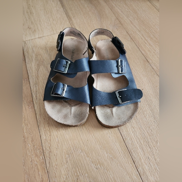OLD NAVY | Strapped sandals - Picture 2 of 6